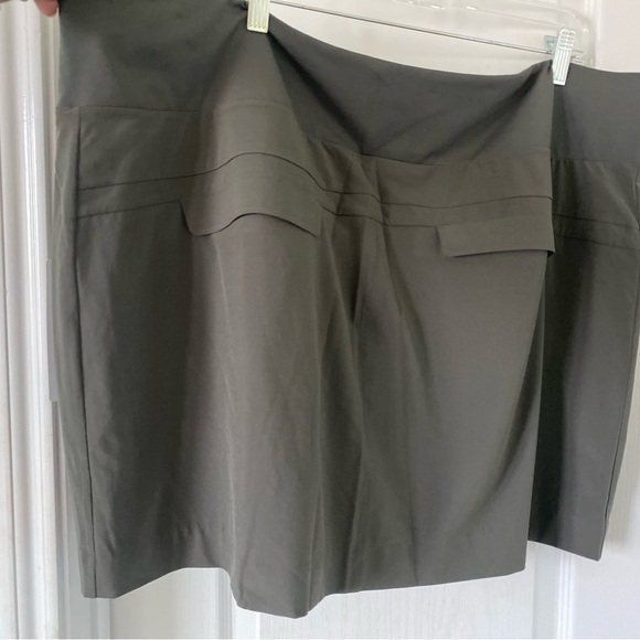 Athleta Soho Skort size-24 - Picture 7 of 8
